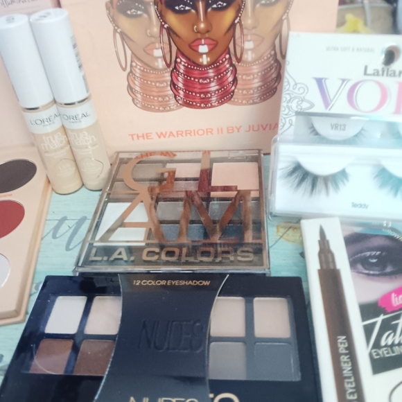 New Makeup bundle - Picture 3 of 5